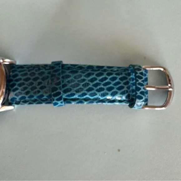 RARE Betsey Johnson Sealife Crystal Accented Teal Croc Leather Buckle Band Watch